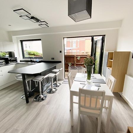 Harbourside House - Great Location - Parking - 2 En-Suites - Sleeps 5 Plus 1 Пул Экстерьер фото