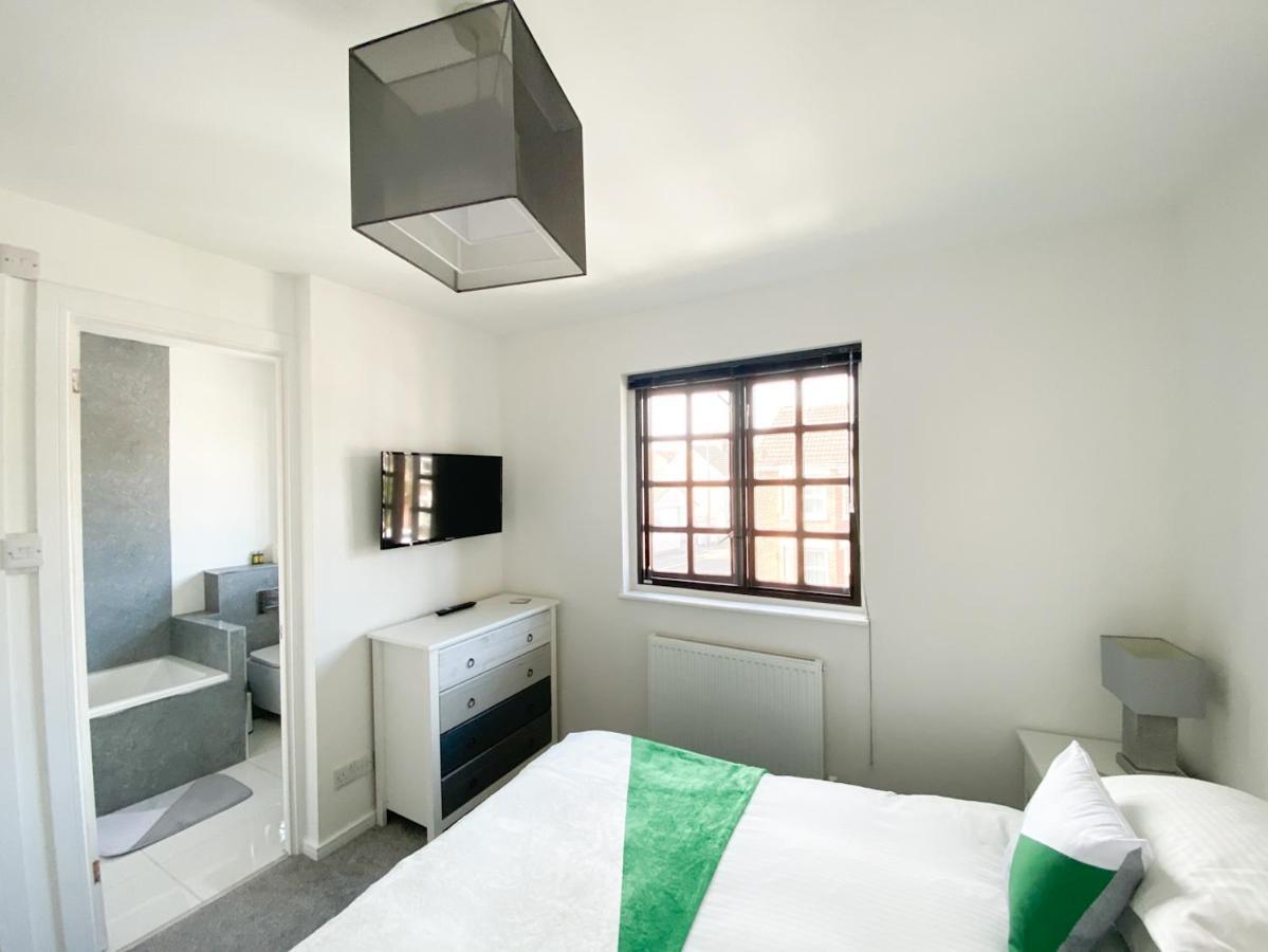 Harbourside House - Great Location - Parking - 2 En-Suites - Sleeps 5 Plus 1 Пул Экстерьер фото