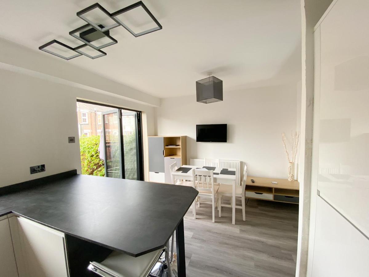 Harbourside House - Great Location - Parking - 2 En-Suites - Sleeps 5 Plus 1 Пул Экстерьер фото
