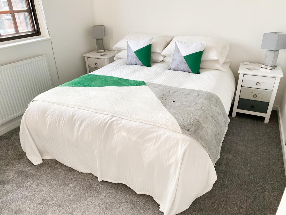 Harbourside House - Great Location - Parking - 2 En-Suites - Sleeps 5 Plus 1 Пул Экстерьер фото